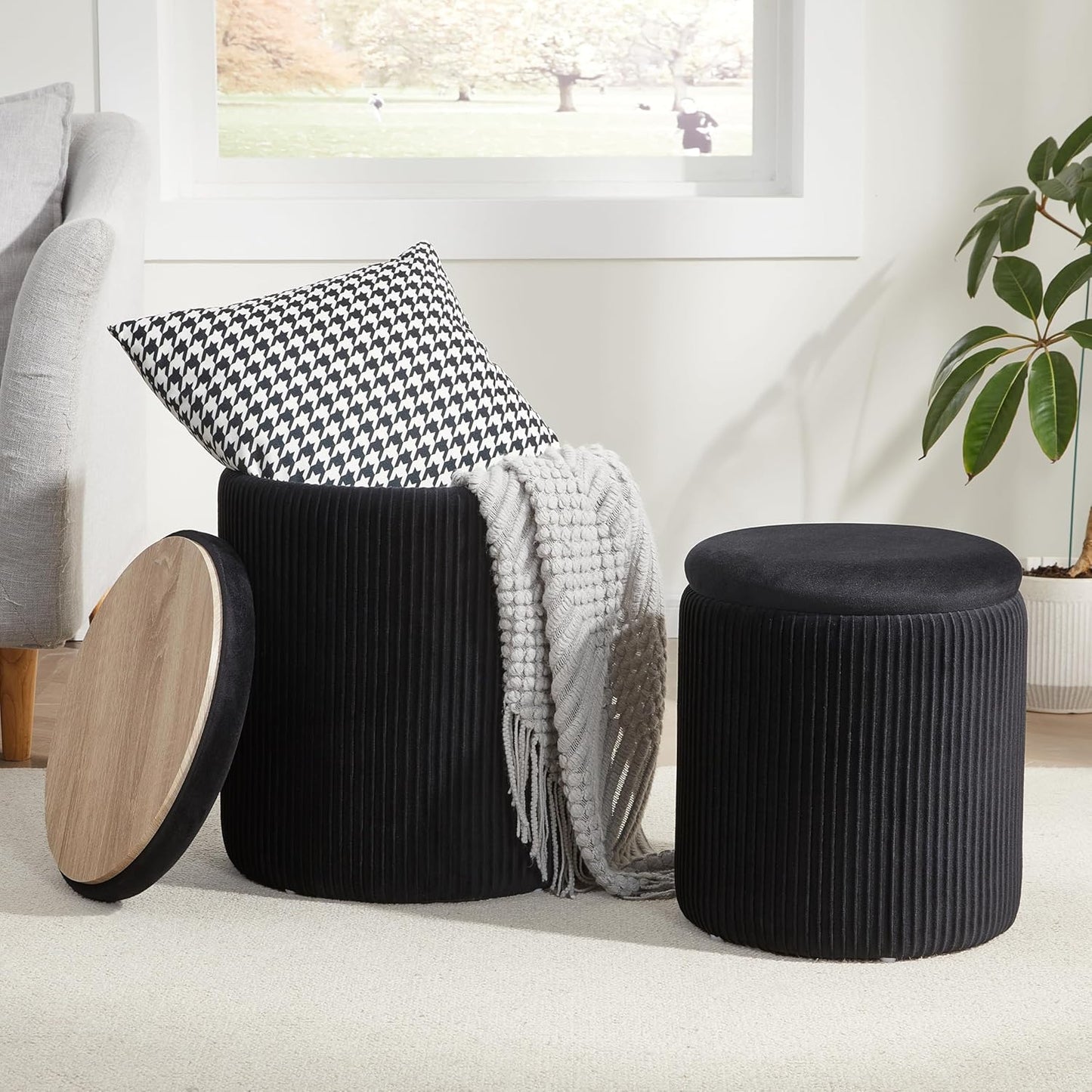 Boucle Round Ottoman with Storage Set of 2,Small Foot Stool Ottoman for Living Room, Small Coffee Table,Vanity Stool with Storage for Bedroom, Beige